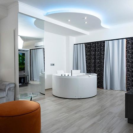 Suite17 - Luxury Guesthouse Джовінаццо Екстер'єр фото