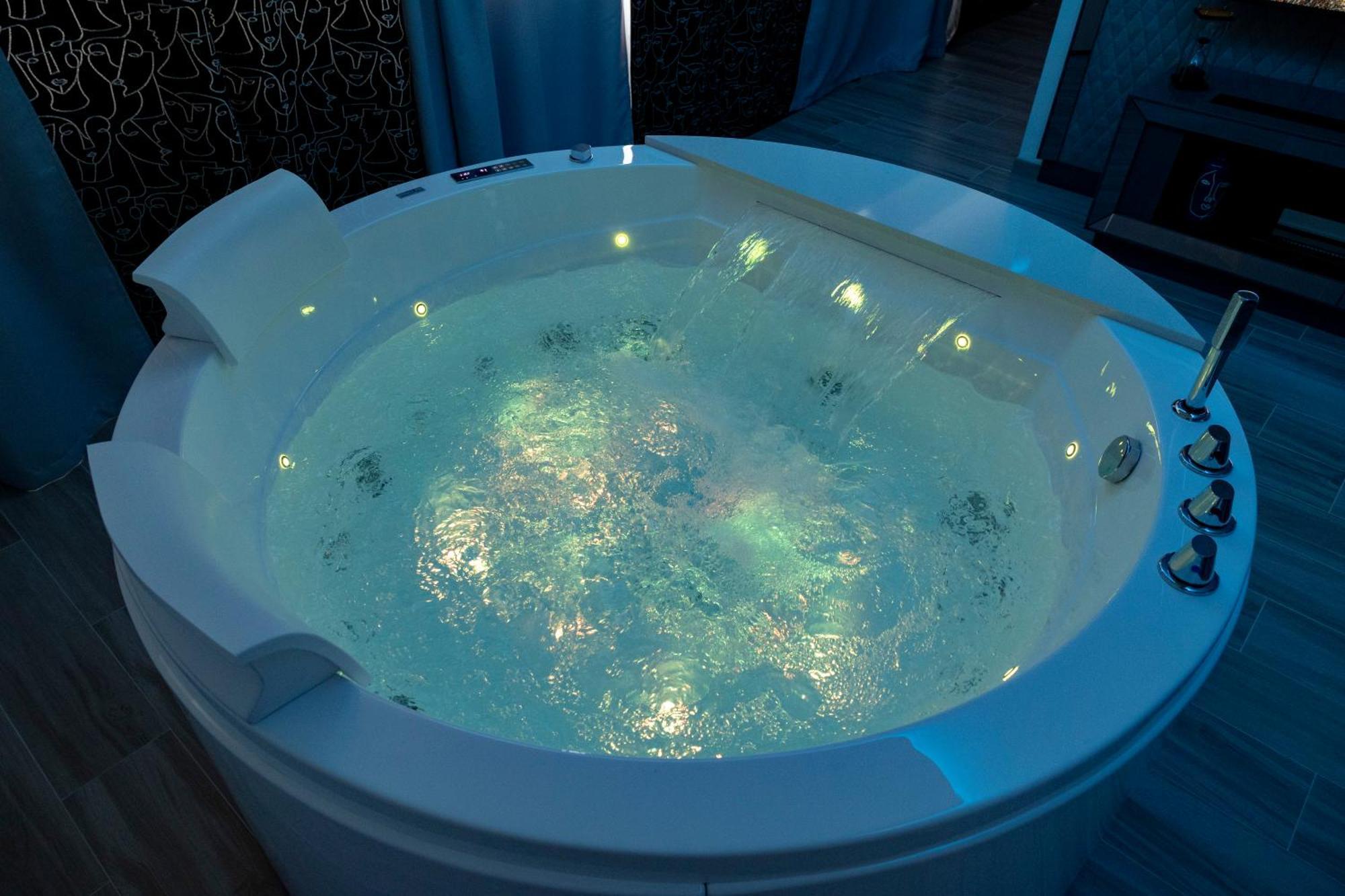 Suite17 - Luxury Guesthouse Джовінаццо Екстер'єр фото
