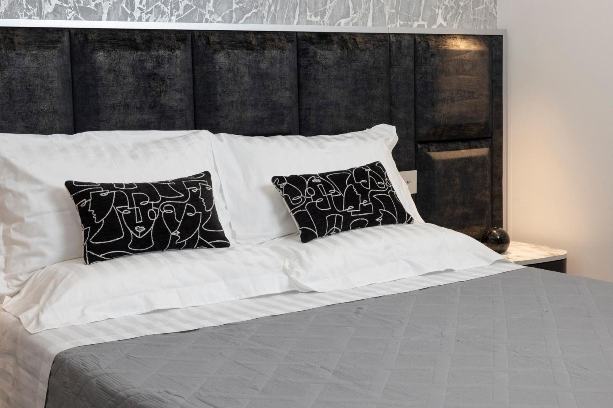 Suite17 - Luxury Guesthouse Джовінаццо Екстер'єр фото