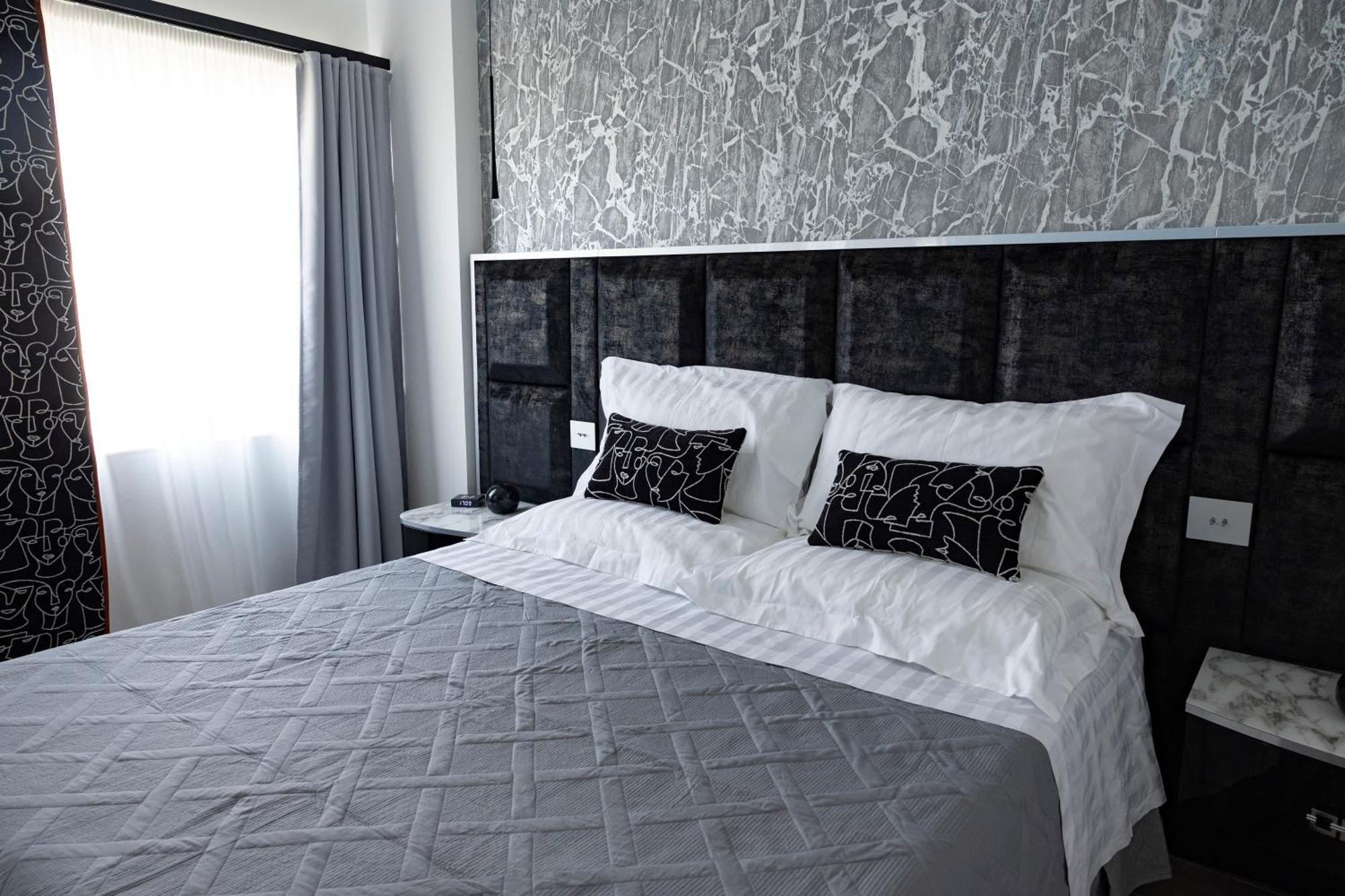 Suite17 - Luxury Guesthouse Джовінаццо Екстер'єр фото
